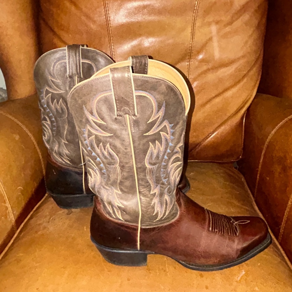 Nocona Two-Tone Brown Leather Western Boots with Embroidered Shaft - Picture 4 of 6